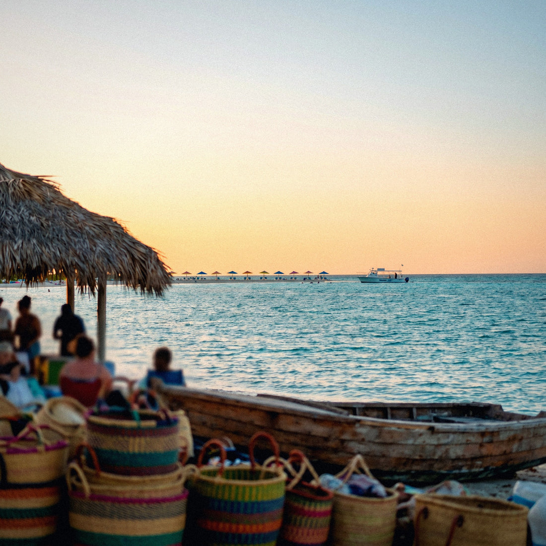 ¿Cuántos GB necesito para Islas Caimán? Guía por perfil de viaje | eSIM de viaje | PuraSIM