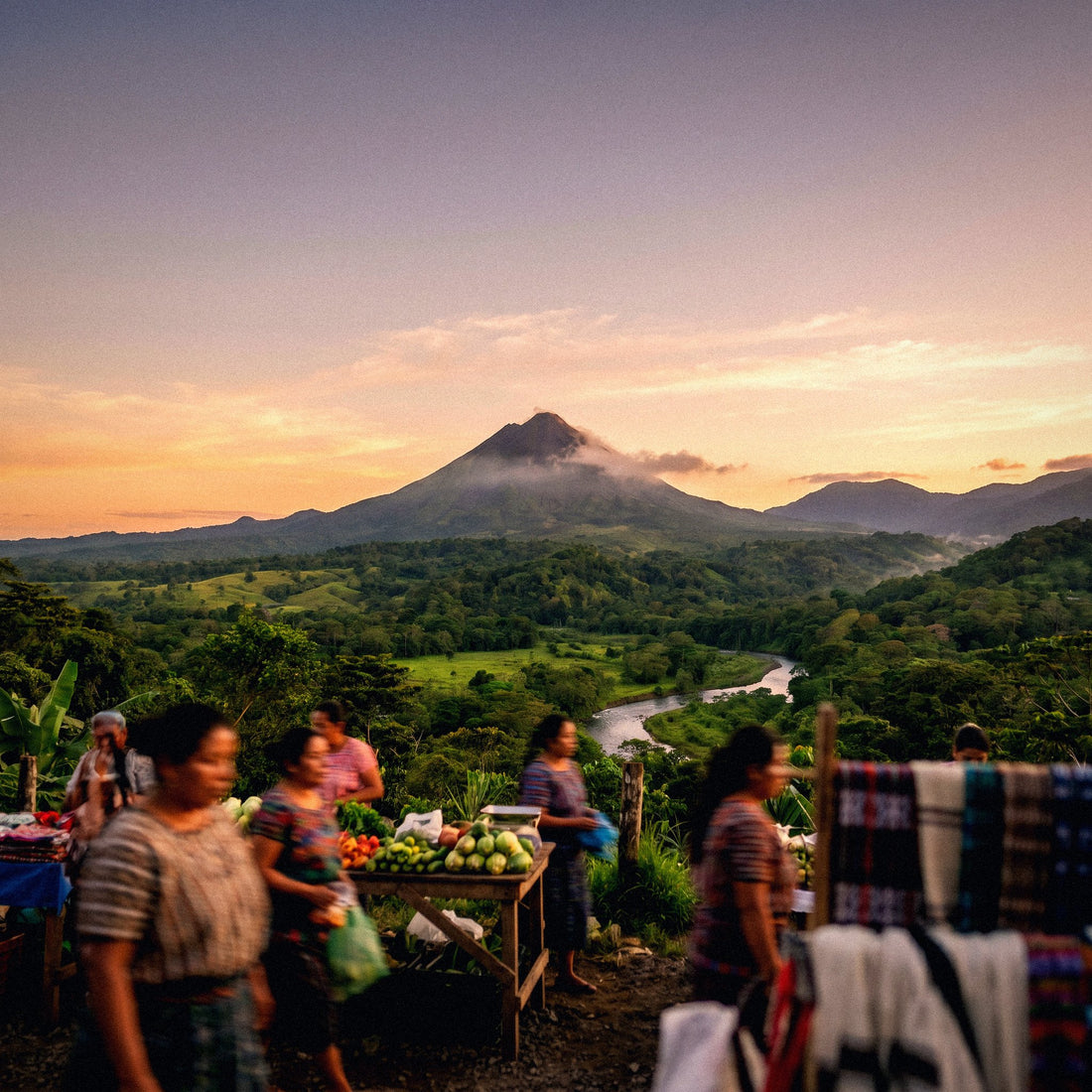 Destino de viaje en Costa Rica, conectado con una eSIM de datos sin roaming