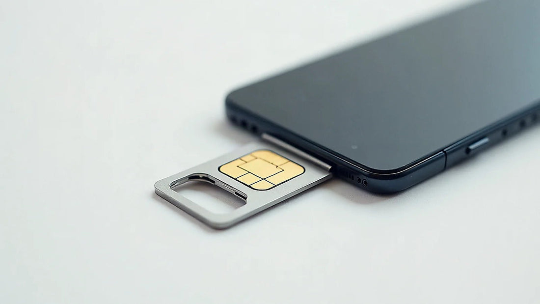 Bandeja de tarjeta SIM vacía en un teléfono