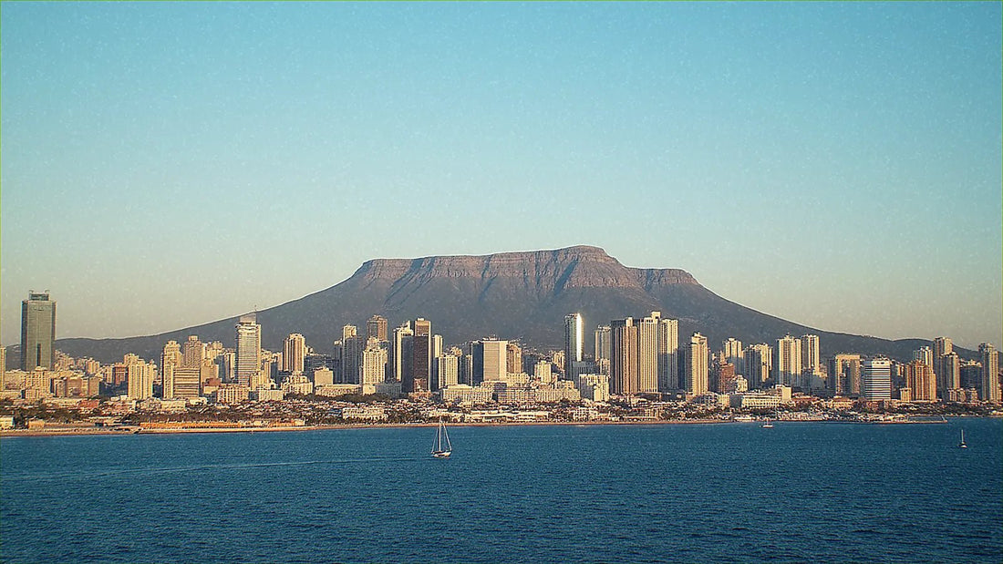 Vista panorámica de Monterrey con el Cerro de la Silla