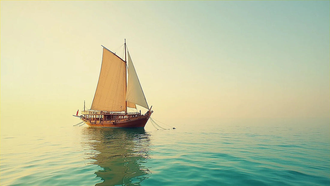 Dhow tradicional navegando en aguas del Golfo Pérsico