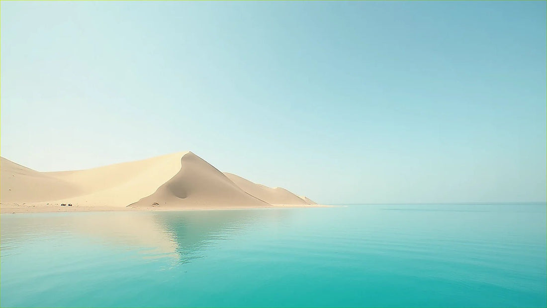 Cresta de duna sobre el mar interior catarí