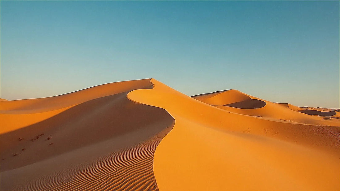 Dunas doradas del desierto del Sáhara en Marruecos