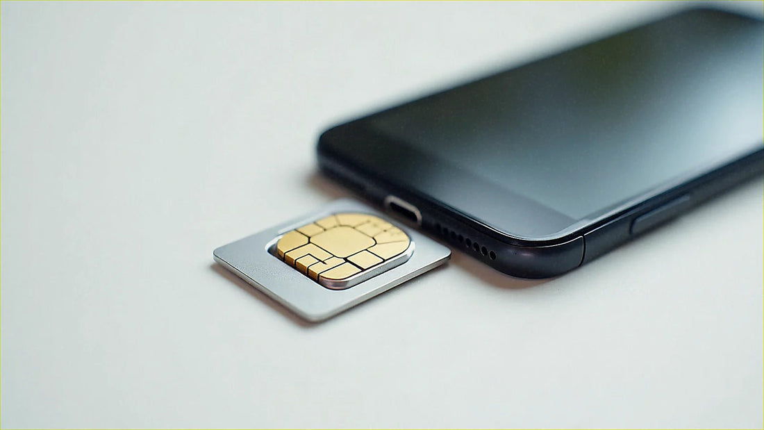 Bandeja de tarjeta SIM de un teléfono móvil