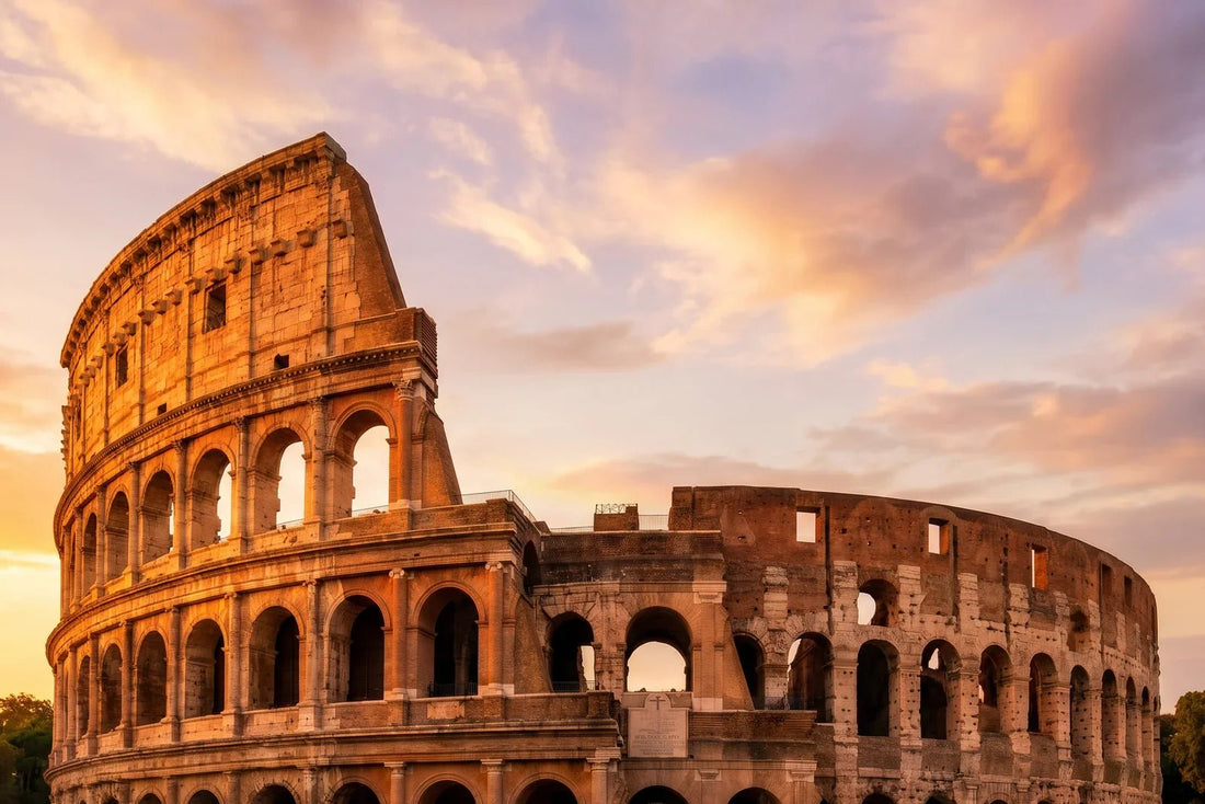 Das Kolosseum in Rom bei Sonnenuntergang — eSIM Italien von PuraSIM