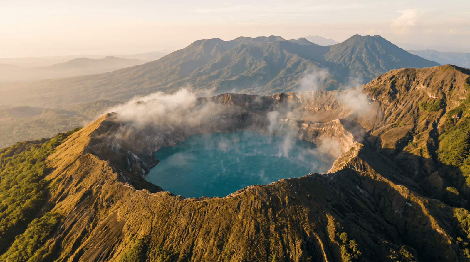 Paisaje de El Salvador con cobertura 4G/5G de la eSIM de PuraSIM