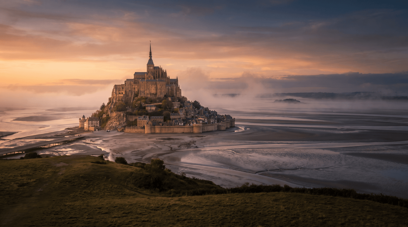 Paisaje de Francia con cobertura 4G/5G de la eSIM de PuraSIM