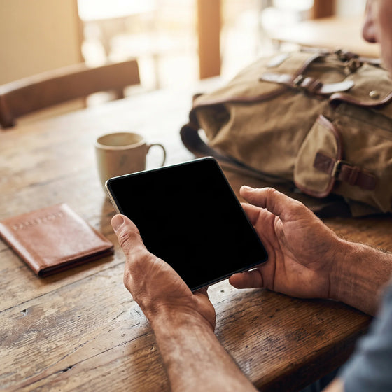 How to use an eSIM on iPhone: complete guide to travel without hunting for a SIM at the airport