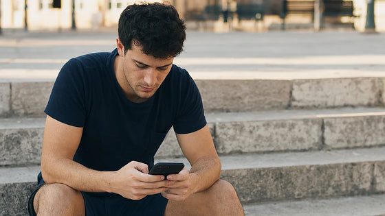 Dwa numery WhatsApp w jednym telefonie z eSIM: jak to zrobić