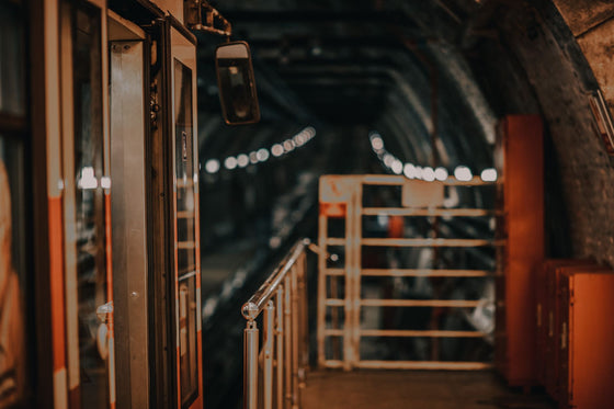 ¿Funciona la eSIM en el metro y el subterráneo? Cobertura bajo tierra