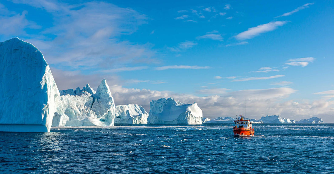 Iceberg en Ilulissat con una eSIM para Groenlandia activa en el móvil