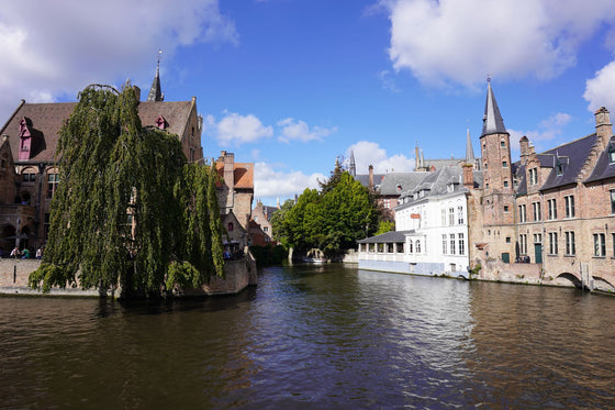 eSIM para Bruges: cobertura, aeroporto e gigas para sua viagem
