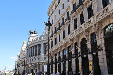 eSIM Madrid: internet en Barajas y el centro sin roaming