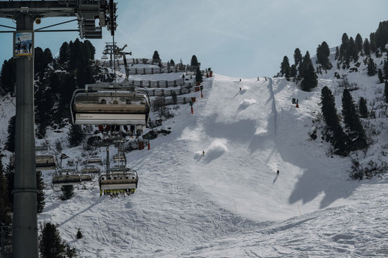 eSIM für Skifahren: Abdeckung auf Pisten, Kälte und Akku