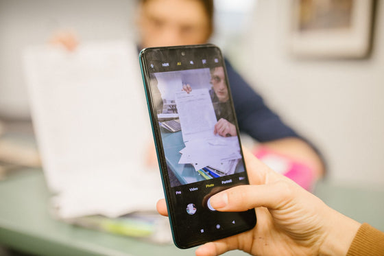 Velocidad real de una eSIM vs la anunciada: qué esperar de verdad