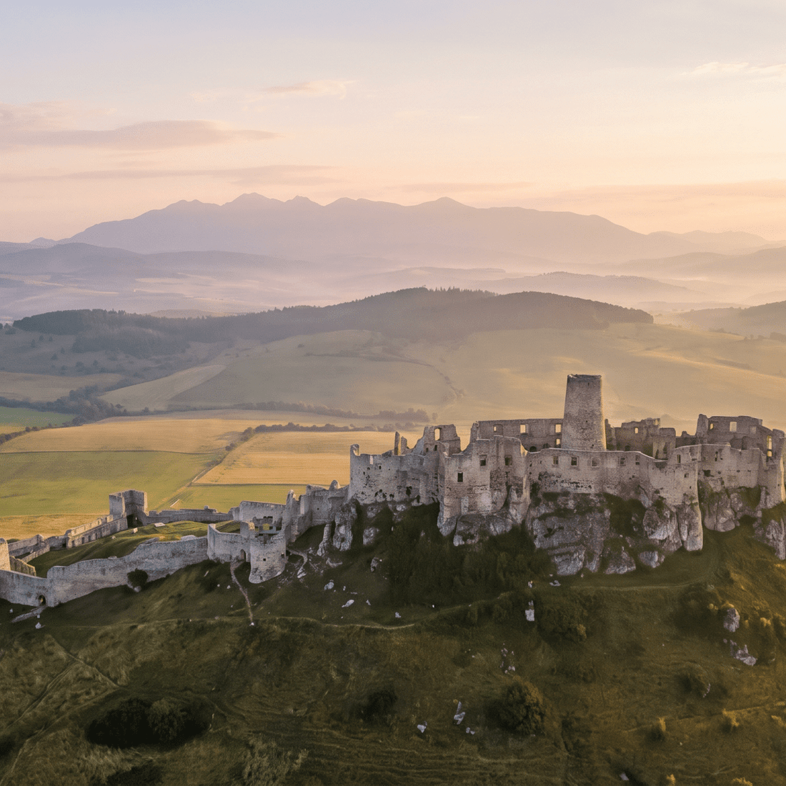 Paisaje de Eslovaquia con cobertura 4G/5G de la eSIM de PuraSIM