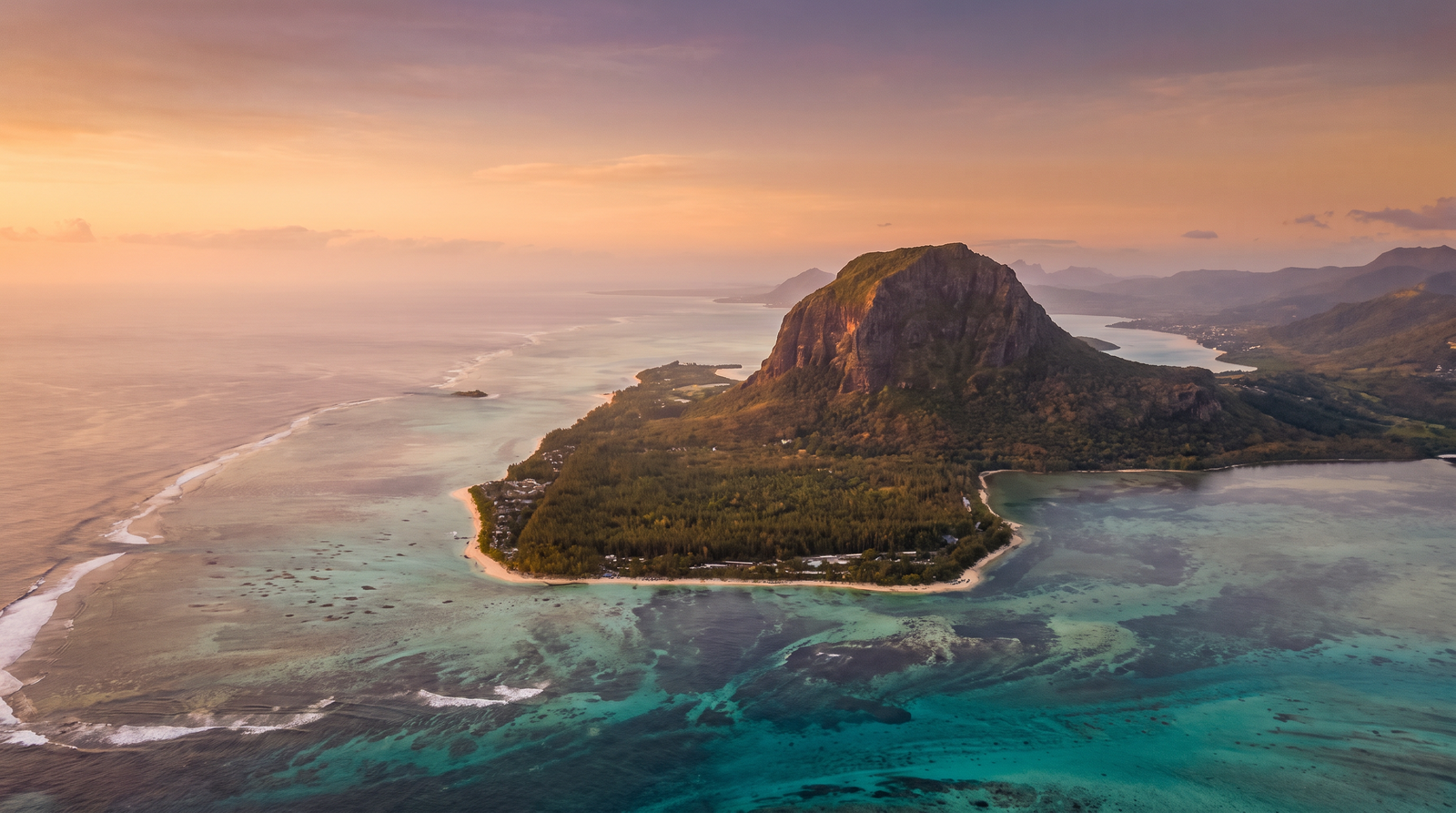 Paisaje de Mauricio con cobertura 4G/5G de la eSIM de PuraSIM