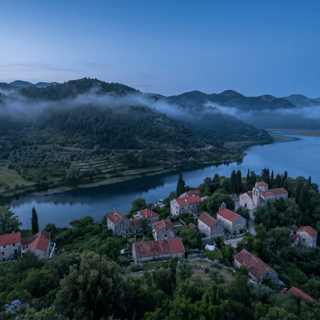 Atardecer en Montenegro, conectado con datos móviles sin roaming