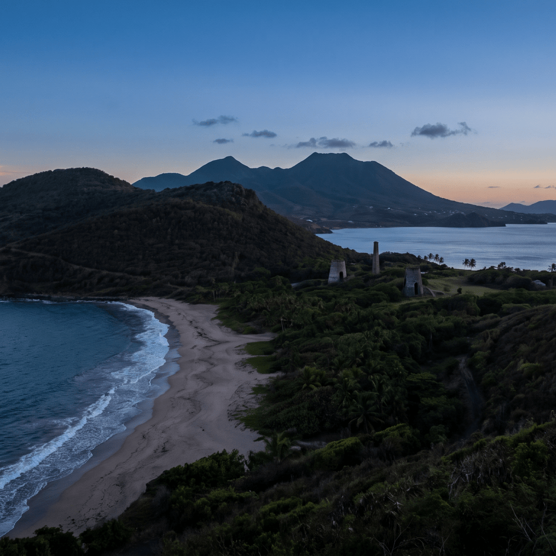 Atardecer en San Cristóbal y Nieves, conectado con datos móviles sin roaming