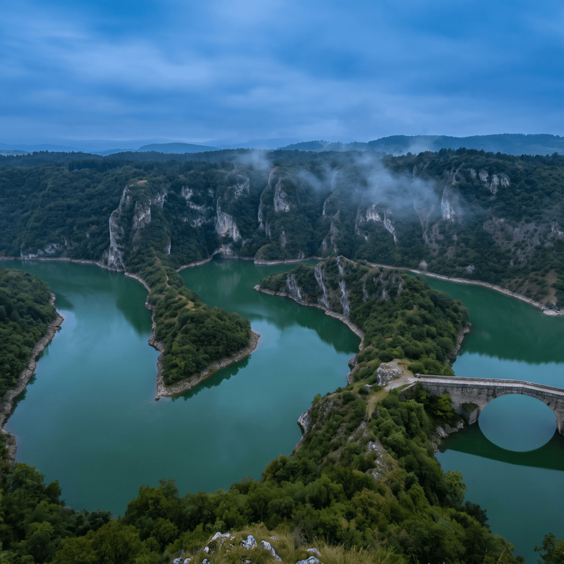 Atardecer en Serbia, conectado con datos móviles sin roaming