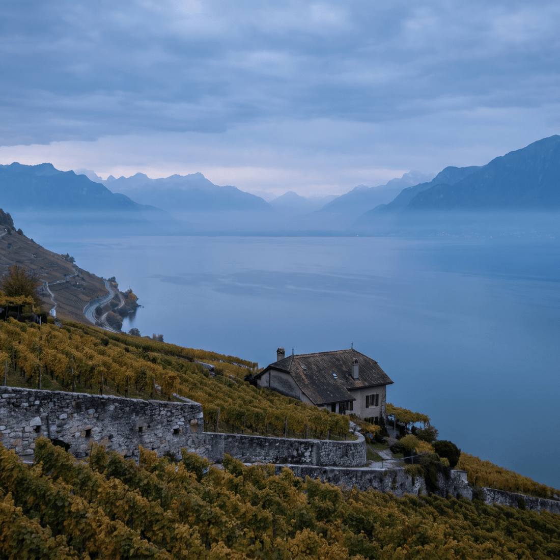 Atardecer en Suiza, conectado con datos móviles sin roaming